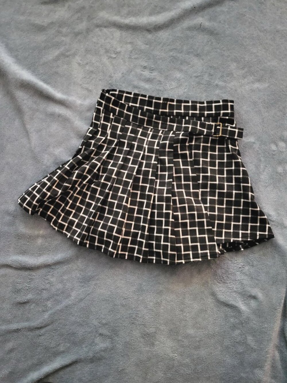 Beautiful pleated Miss Behave Girls skirt  Size S